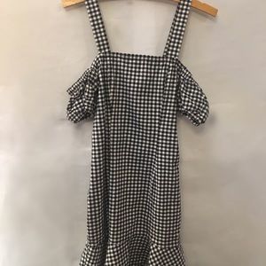 plaid H&M dress ☀️